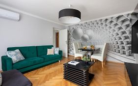 Rent Like Home - Hoza 38